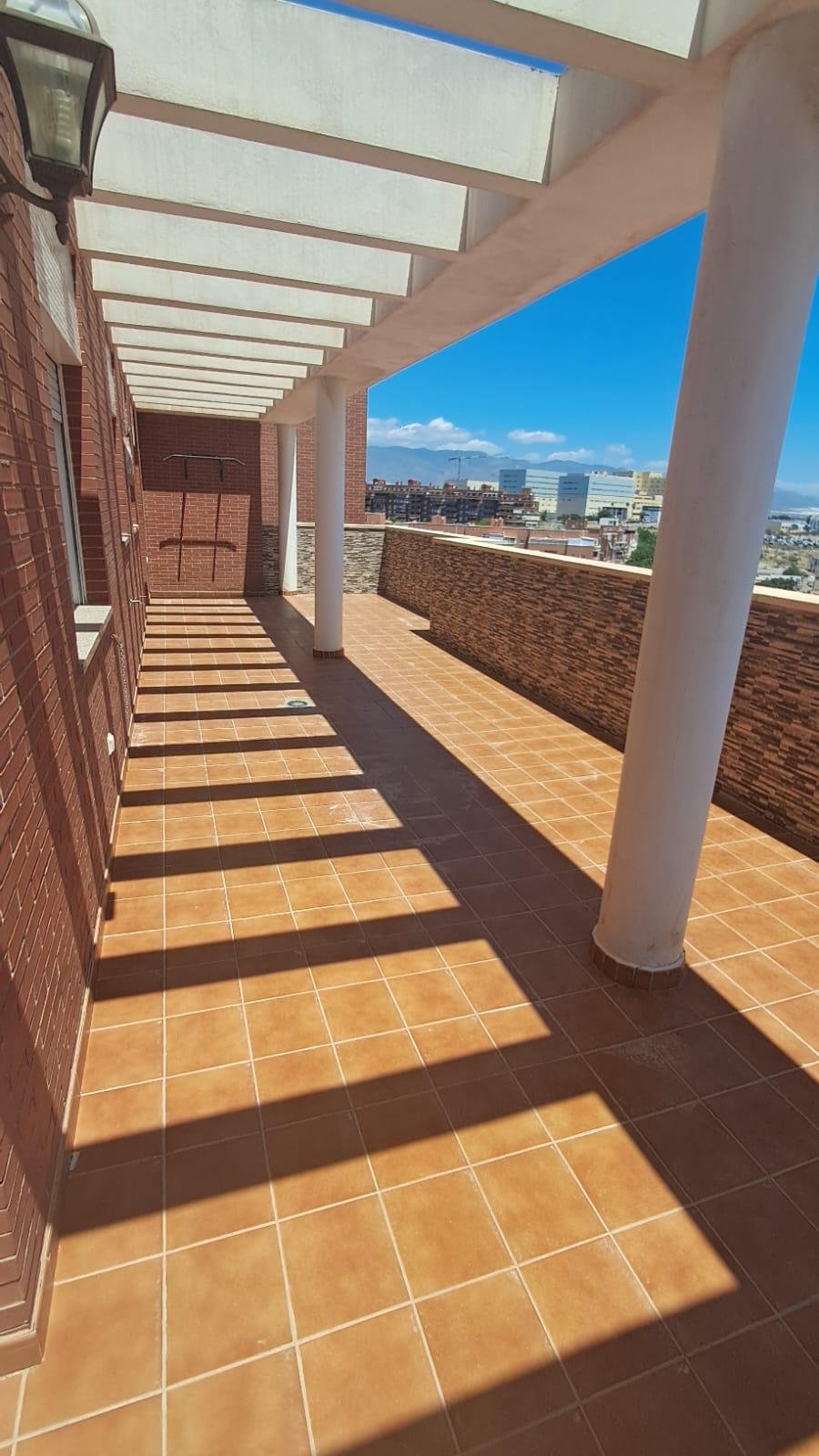 Ático reformado con vistas al puerto en Puerto Banús — foto 5