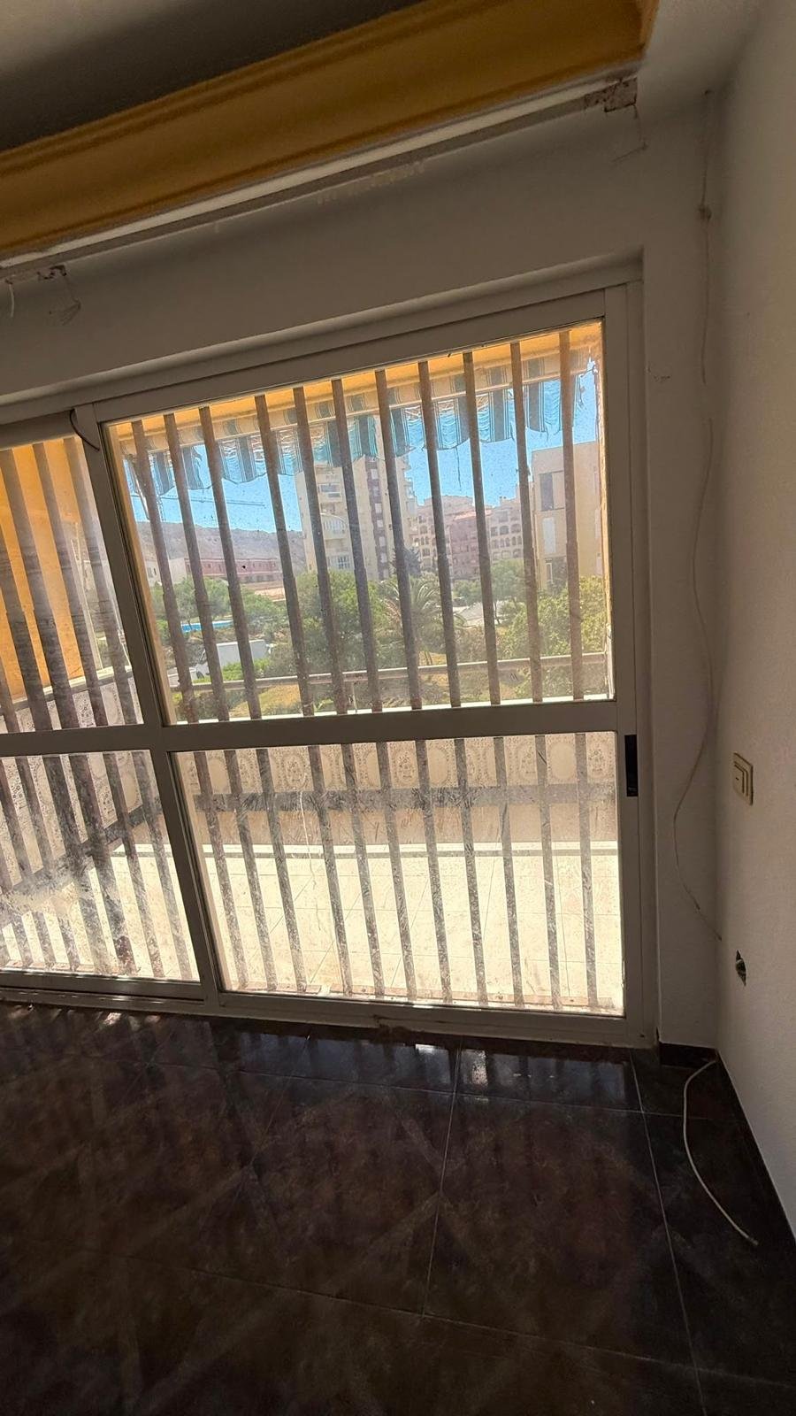 Piso a reformar en el centro de Almería — foto 2